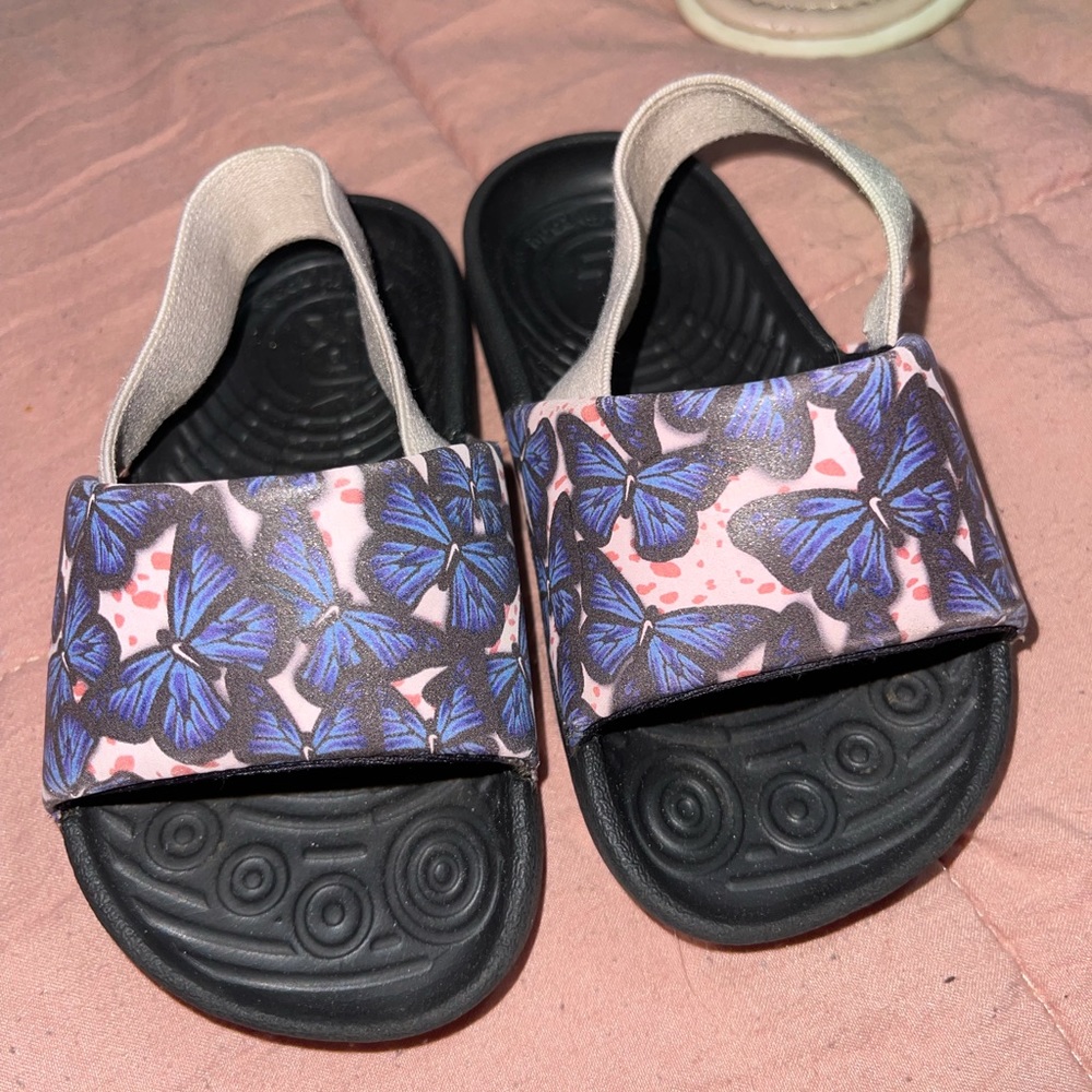 Nike slides